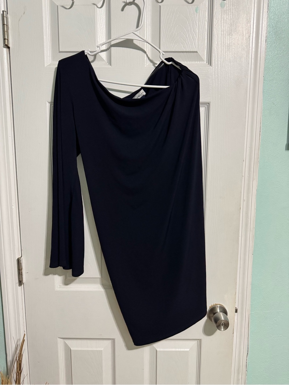 Asymmetric One-Shoulder Black Evening Dress - Picture 2 of 3